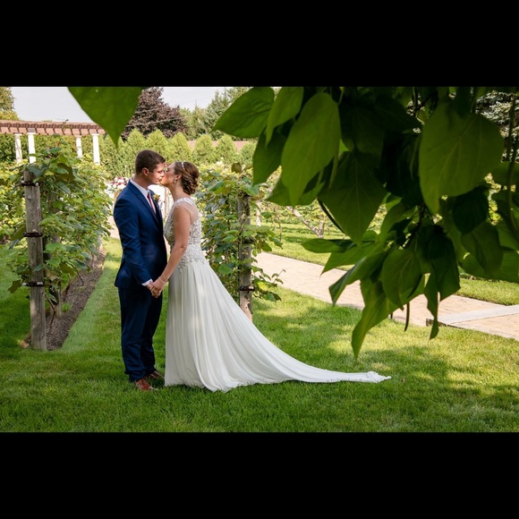 Meet your Posher, Devan - Picture 4 of 5